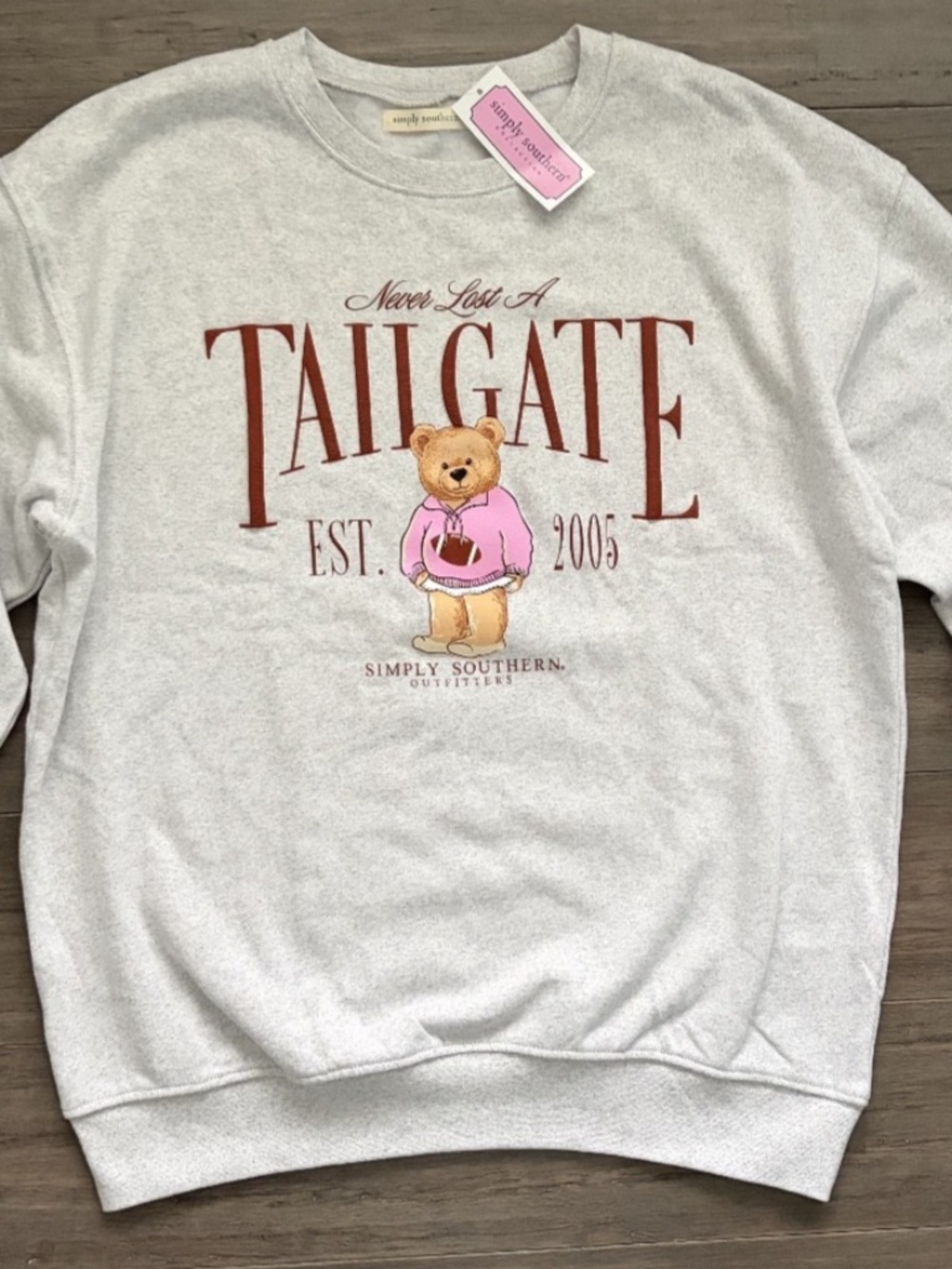 NWT Simply Southern Women's XS/S Gray Never Lost A Tailgate Bear Sweatshirt